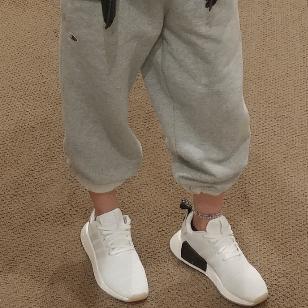 ๐๐Adidas NMD R2๐ - Picture 4 of 8